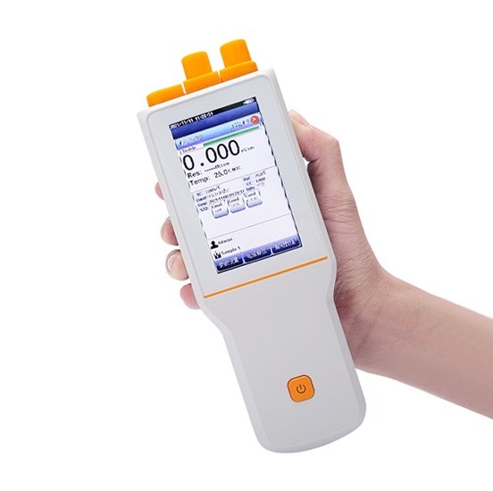 Digital conductivity meter for liquid use