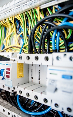 Arbitrary waveform generator for power quality testing