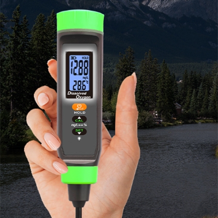 Dissolved oxygen meter for water detail