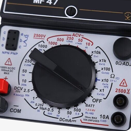 Pocket analog multimeter detail