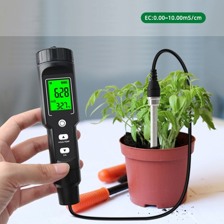 Portable soil moisture meter indoor test